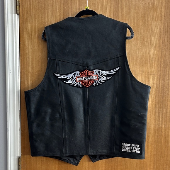 Harley-Davidson Black Vest with Iconic Patches - Picture 5 of 10